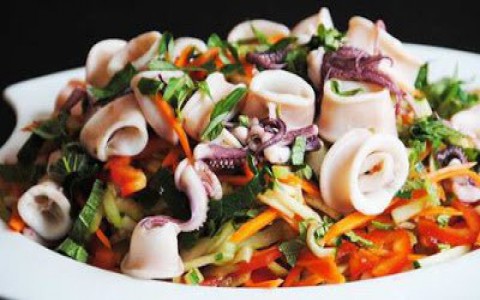Món ngon cuối tuần: Cách làm gỏi mực sữa vừa ăn ngon vừa thon dáng